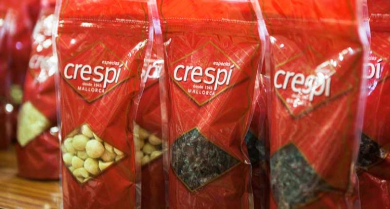 Especias Crespi almendra mallorquina en mercado de santa catalina mallorca
